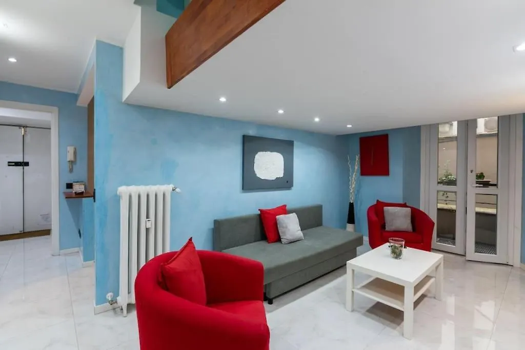 Seneca Apartment Milan