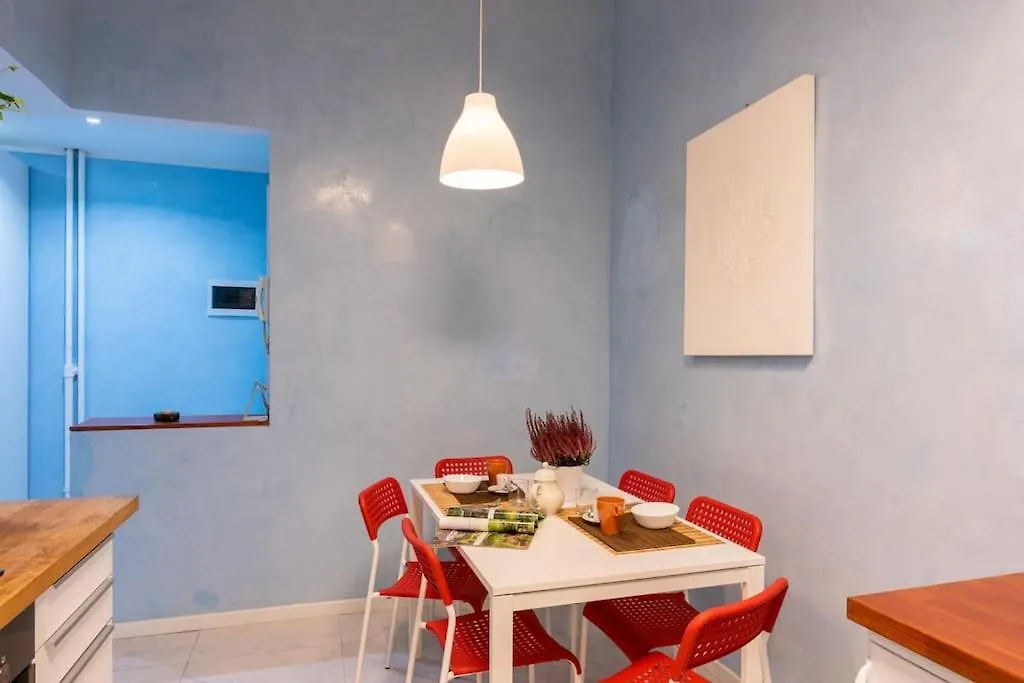 Seneca Apartment Milan