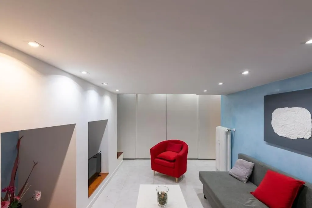 Seneca Apartment Milan Italy