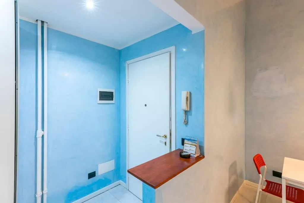 Seneca Apartment Milan
