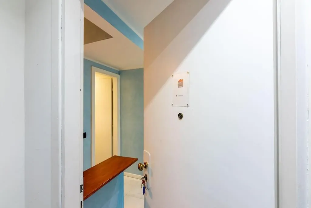 Seneca Apartment Milan